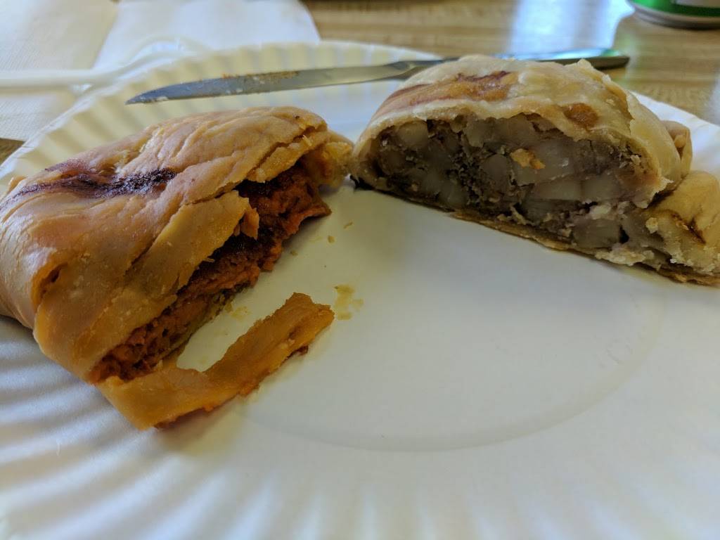 Dobbers Pasties | restaurant | 1402 S Stephenson Ave, Iron Mountain, MI 49801, USA | 9067749323 OR +1 906-774-9323