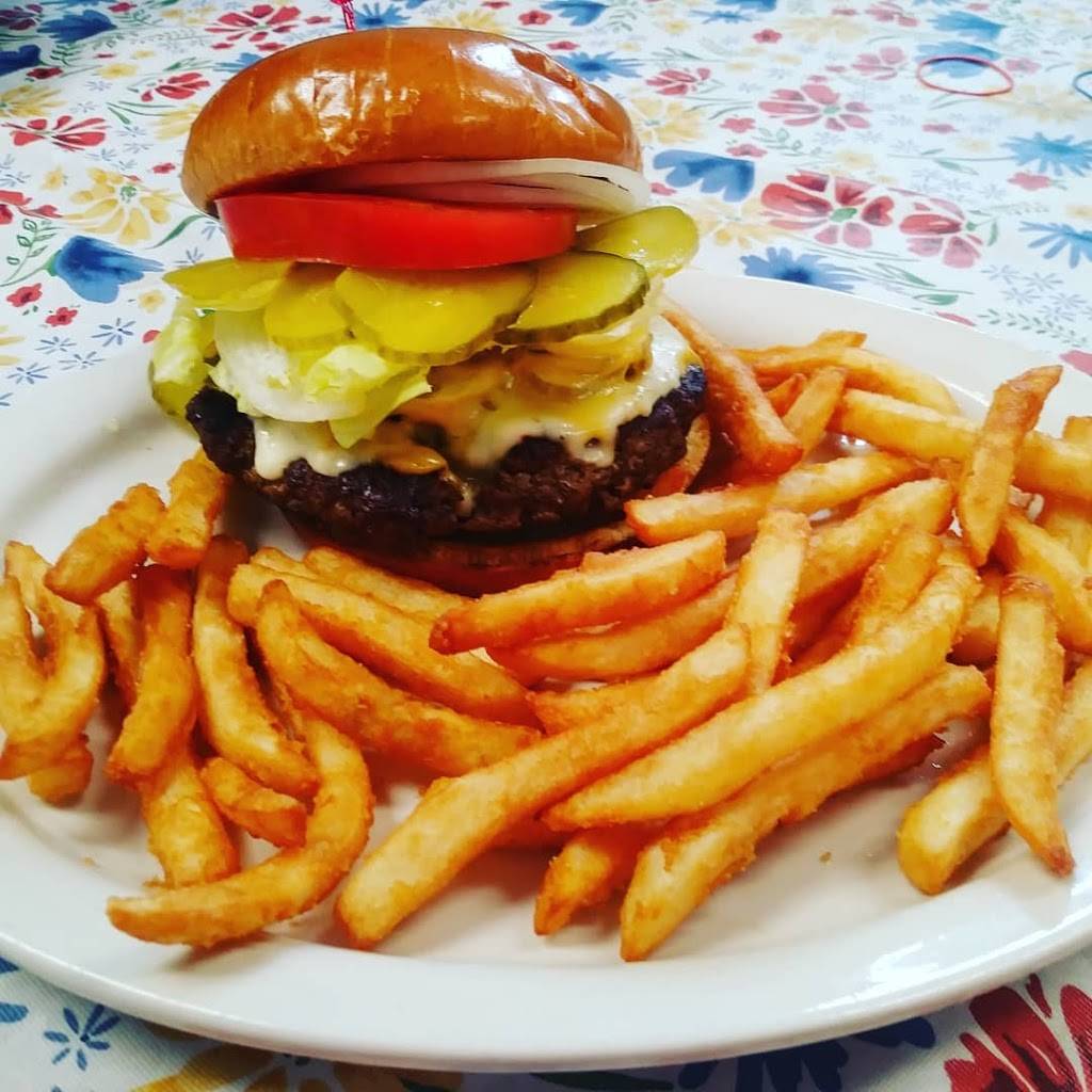 B&B Cafe | restaurant | 1312 N Main St, Crown Point, IN 46307, USA | 2193332164 OR +1 219-333-2164