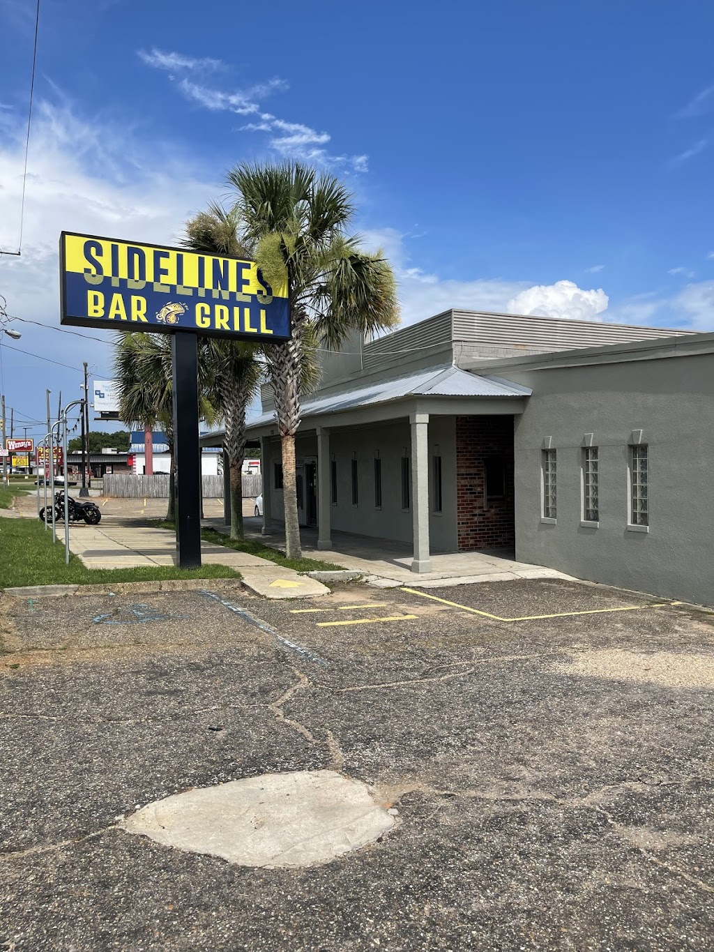 Sidelines Bar & Grill | restaurant | 920 Rucker Blvd, Enterprise, AL 36330, USA | 3344754769 OR +1 334-475-4769