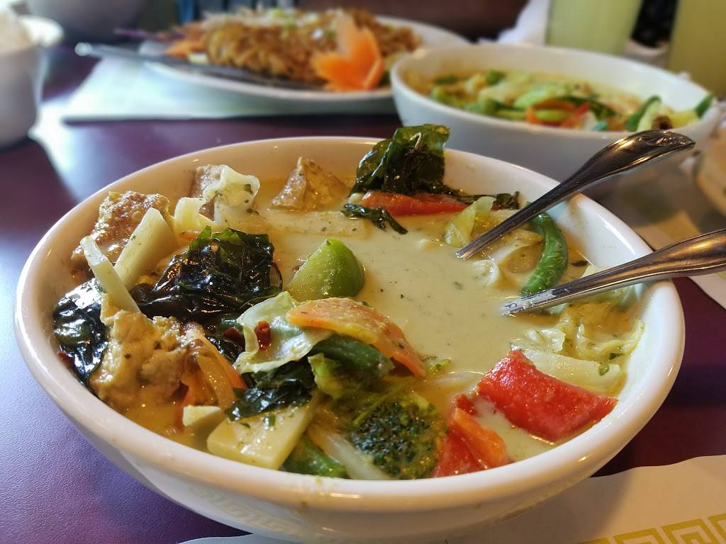 Jao Praya Thai Cuisine | restaurant | 299 Boston Turnpike, Bolton, CT 06043, USA | 8605120686 OR +1 860-512-0686