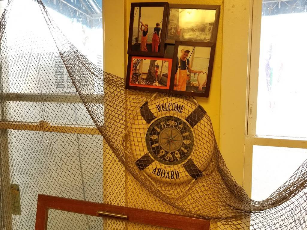 Moby Ricks | restaurant | 173 Lake Ave, Saratoga Springs, NY 12866, USA | 5185848584 OR +1 518-584-8584