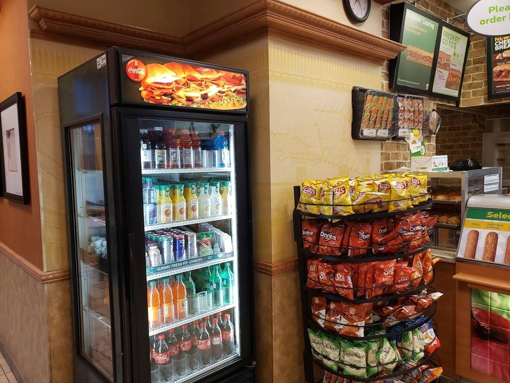 Subway Restaurants | restaurant | 1901 W 103rd St, Chicago, IL 60643, USA | 7739415856 OR +1 773-941-5856