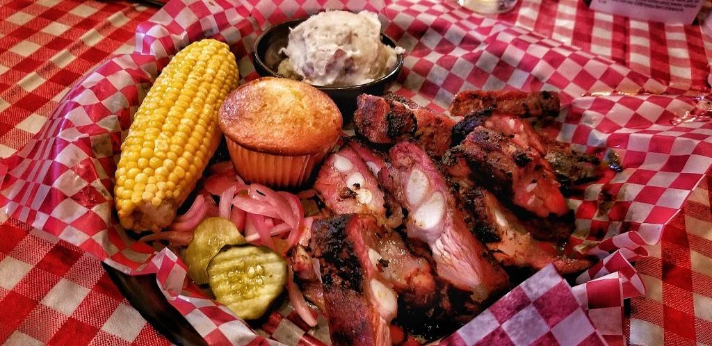 Famous Daves Bar-B-Que | restaurant | 13445 Tegler Dr, Noblesville, IN 46060, USA | 3177731700 OR +1 317-773-1700