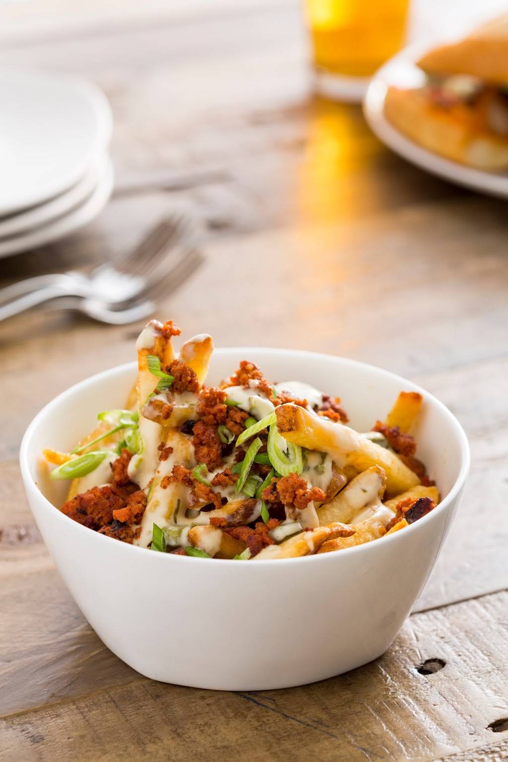 Bears Lair Tavern | restaurant | 2465 Bancroft Way #140, Berkeley, CA 94704, USA | 5106644191 OR +1 510-664-4191