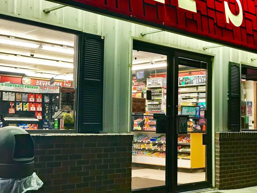 Caseys | restaurant | 201 N Locust St, Winfield, IA 52659, USA | 3192573125 OR +1 319-257-3125