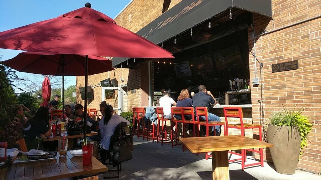 Harry Buffalo Highland | restaurant | 5604 Wilson Mills Rd, Highland Heights, OH 44143, USA | 4404591356 OR +1 440-459-1356