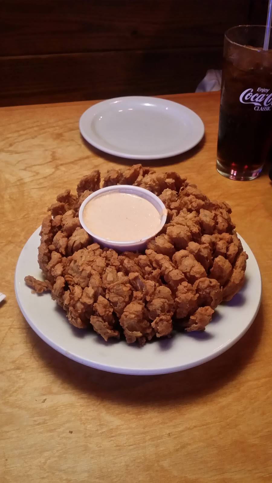 Texas Roadhouse | restaurant | 2375 S Oneida St, Green Bay, WI 54304, USA | 9204988800 OR +1 920-498-8800