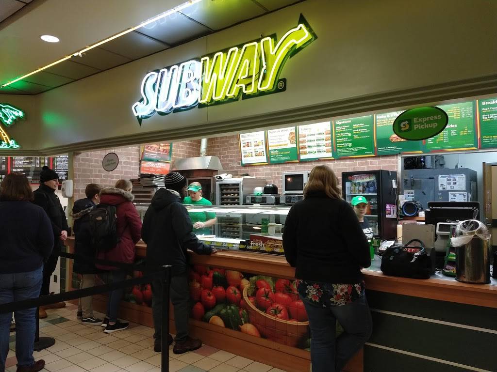 Subway | restaurant | International Center, 427 N Shaw Ln, East Lansing, MI 48824, USA | 5173334111 OR +1 517-333-4111