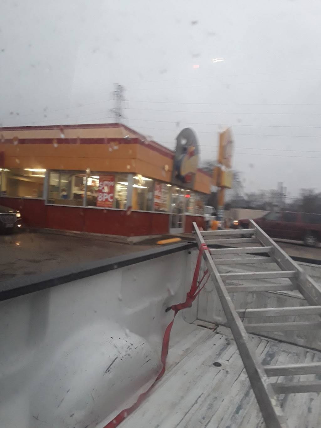 Churchs Chicken | restaurant | 4656 Scyene Rd, Dallas, TX 75210, USA | 2144217023 OR +1 214-421-7023