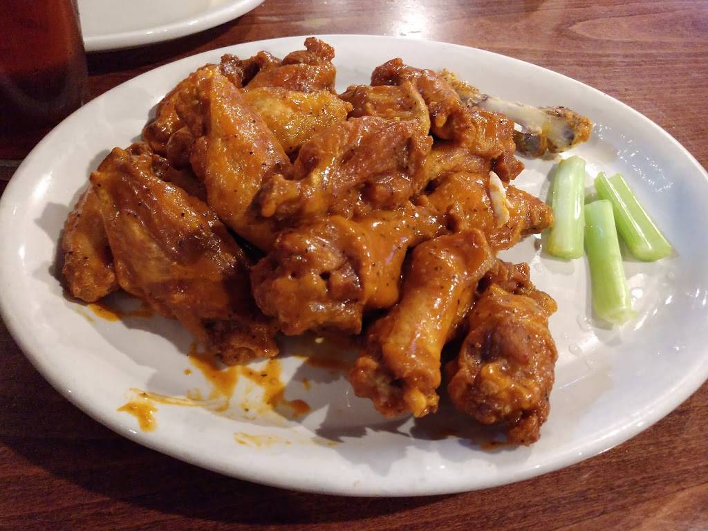 TNTs Sports Bar & Grill | restaurant | 4319 N Prospect Rd, Peoria Heights, IL 61616, USA | 3096886000 OR +1 309-688-6000