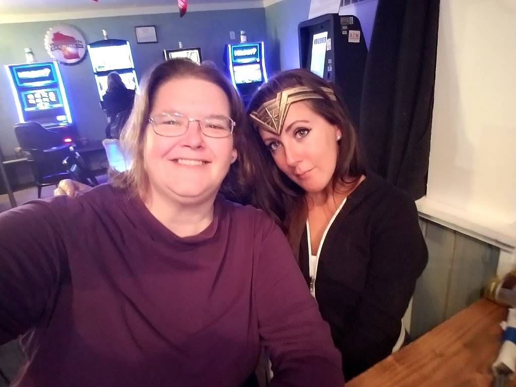 Riverside Pub | restaurant | 1625 IL-176, Crystal Lake, IL 60014, USA | 8154446200 OR +1 815-444-6200