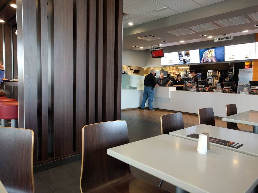 McDonalds | cafe | 712 N Main St, Grain Valley, MO 64029, USA | 8164432517 OR +1 816-443-2517
