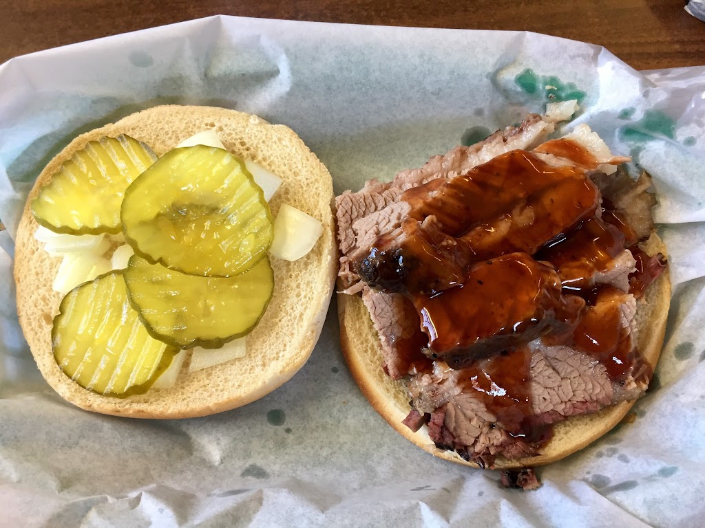 Bubbas Smokehouse | restaurant | 1801 Ben Ficklin Rd, San Angelo, TX 76903, USA | 3256172913 OR +1 325-617-2913