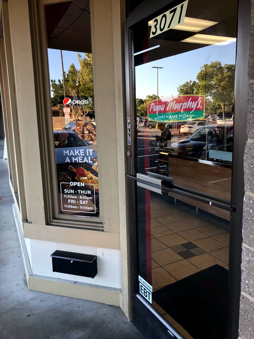 Papa Murphys Take N Bake Pizza | meal takeaway | 3071 Alamo Dr, Vacaville, CA 95687, USA | 7074518000 OR +1 707-451-8000