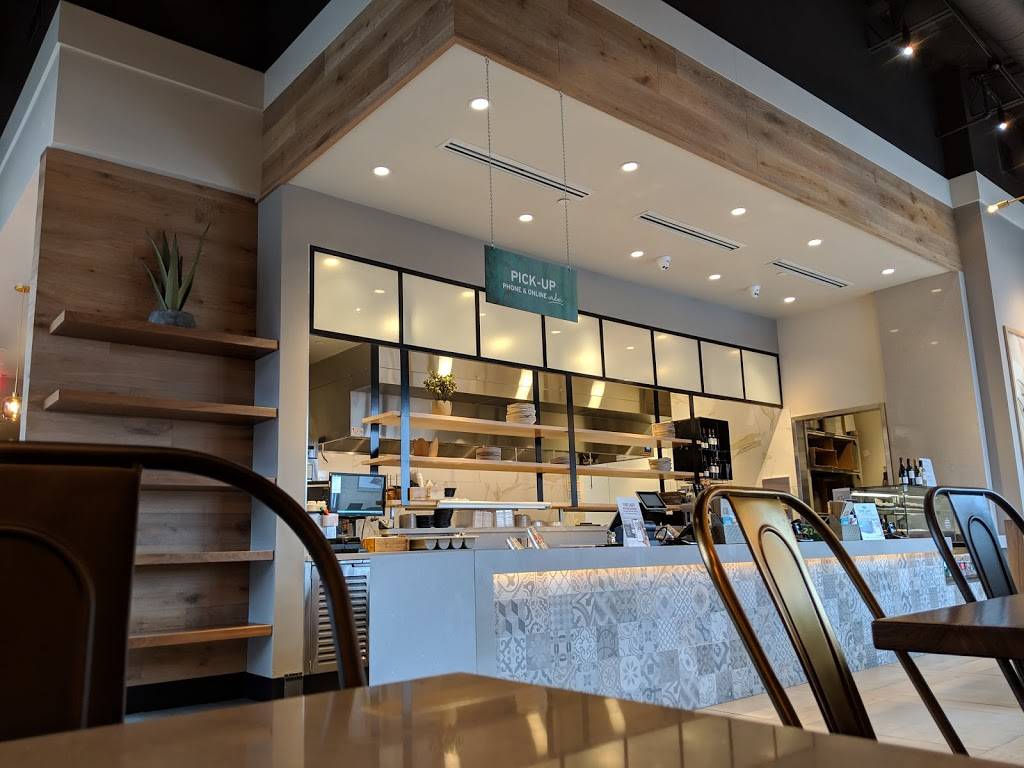 Luna Grill | restaurant | 8165 Walnut Hill Ln #1300, Dallas, TX 75231, USA | 4694808480 OR +1 469-480-8480