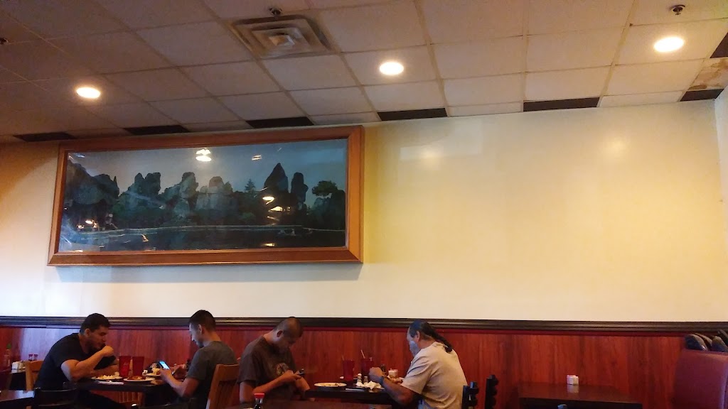 China Wok Buffet | restaurant | 4411 S White Mountain Rd # B3, Show Low, AZ 85901, USA | 9285328383 OR +1 928-532-8383