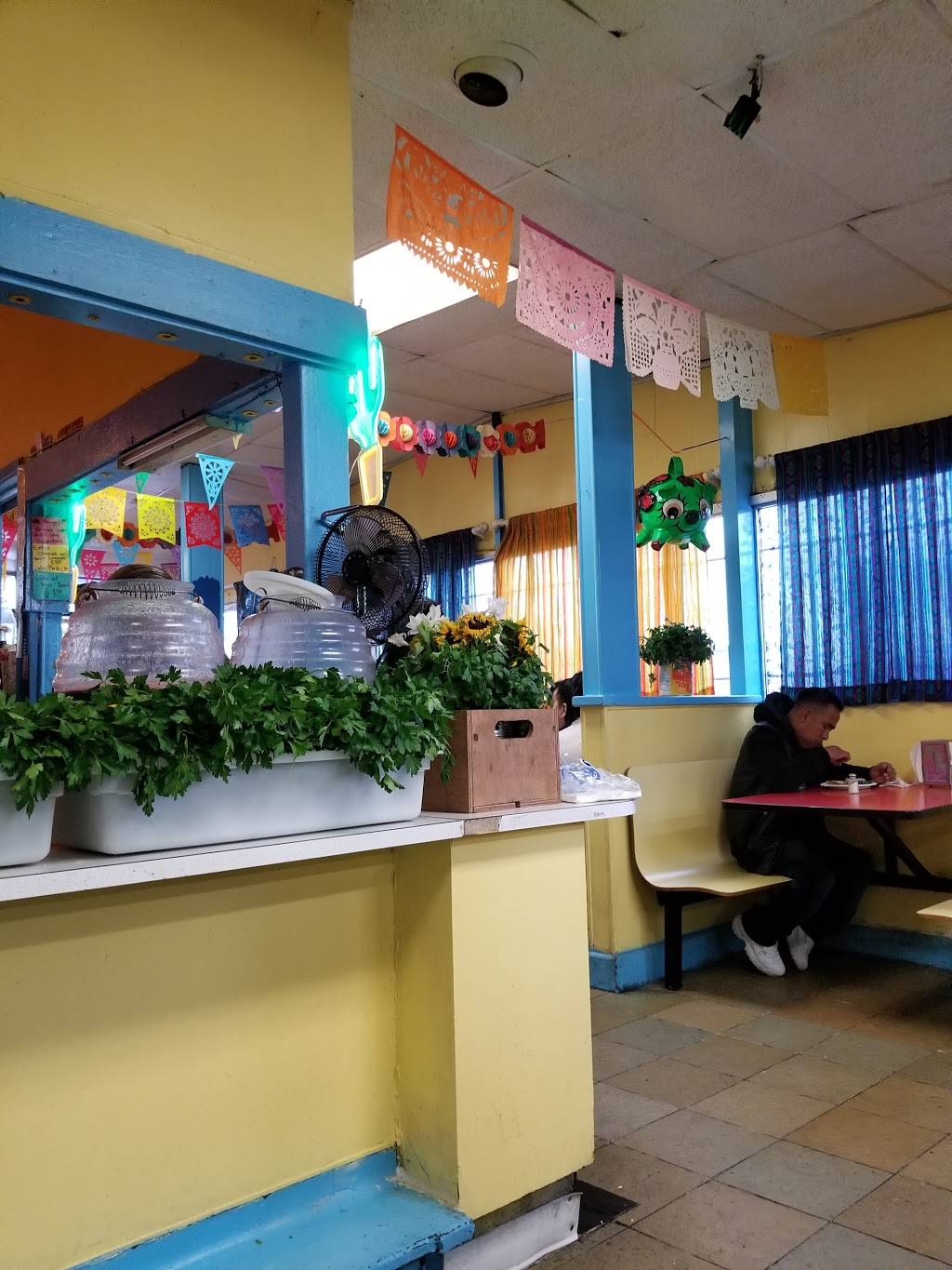 Taqueria El Paisa@.com | restaurant | 4610 International Blvd, Oakland, CA 94601, USA | 5106106398 OR +1 510-610-6398
