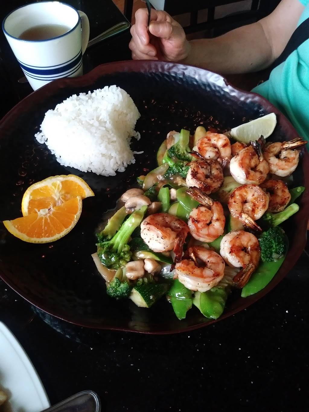 Spicy Basil | restaurant | 3299 S Broadway, Englewood, CO 80113, USA | 3037617888 OR +1 303-761-7888