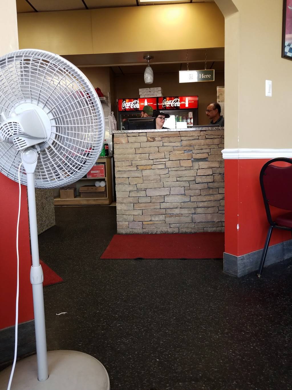 Anthonys Pizza | restaurant | 300 N Queen St, Martinsburg, WV 25401, USA | 3042626100 OR +1 304-262-6100