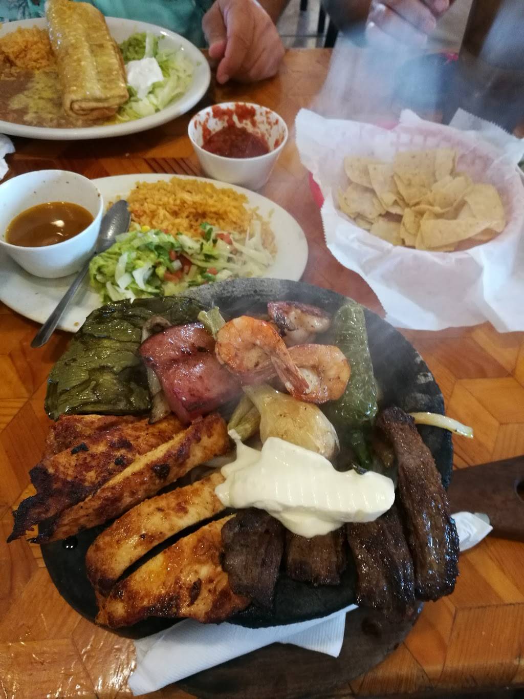 Los Gallos Mexican Grill | restaurant | 921 Brazosport Blvd S, Clute, TX 77531, USA | 9792668611 OR +1 979-266-8611