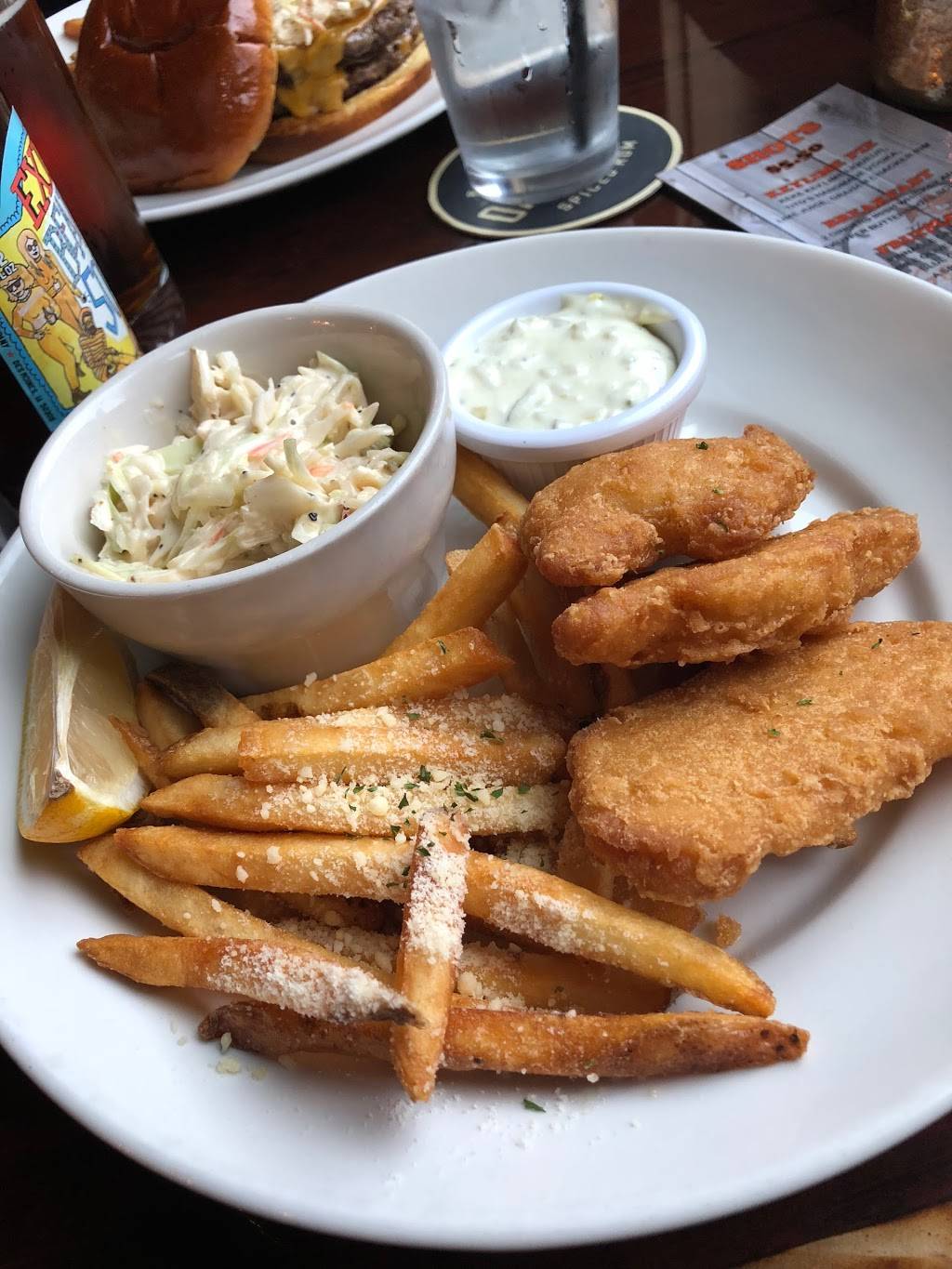 Angry Goldfish Pub & Eatery | restaurant | 2301 SW 9th St, Des Moines, IA 50315, USA | 5152882358 OR +1 515-288-2358