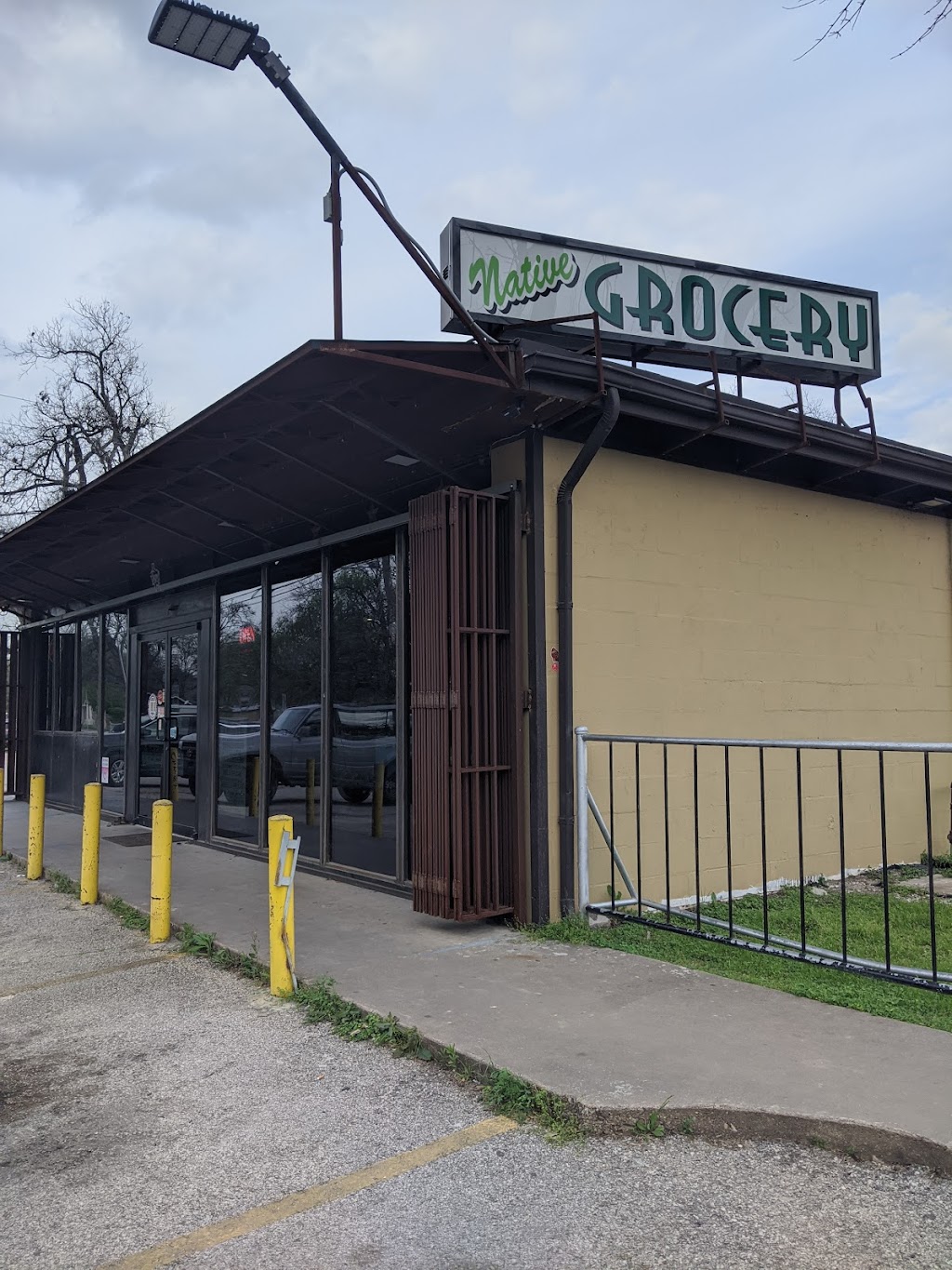 Native Grocery | restaurant | 705 Tillery St, Austin, TX 78702, USA | 5123891100 OR +1 512-389-1100
