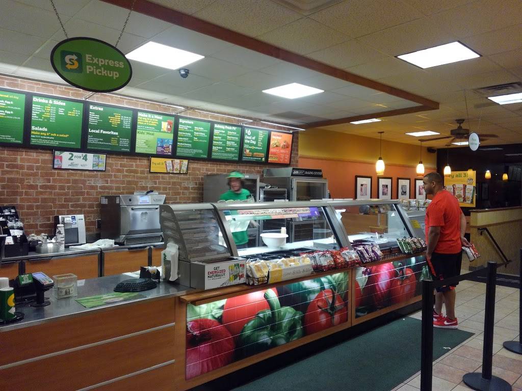 Subway | restaurant | 291 Main St, Nashua, NH 03060, USA | 6038831211 OR +1 603-883-1211