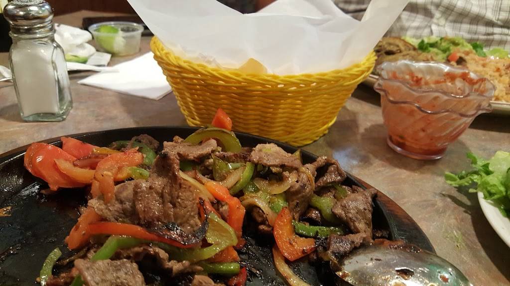 El Rosal | restaurant | 3401 W Monte Vista Ave, Turlock, CA 95380, USA | 2096696070 OR +1 209-669-6070