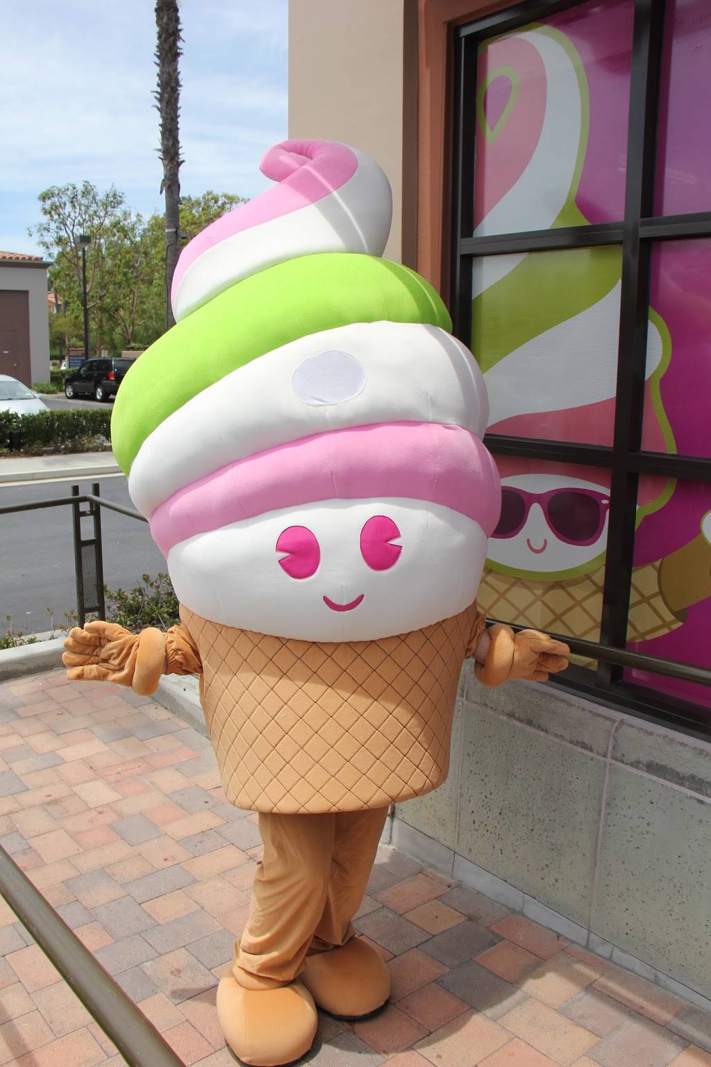 Menchies Frozen Yogurt | bakery | 30211 Golden Lantern Ste A, Laguna Niguel, CA 92677, USA | 9494417505 OR +1 949-441-7505