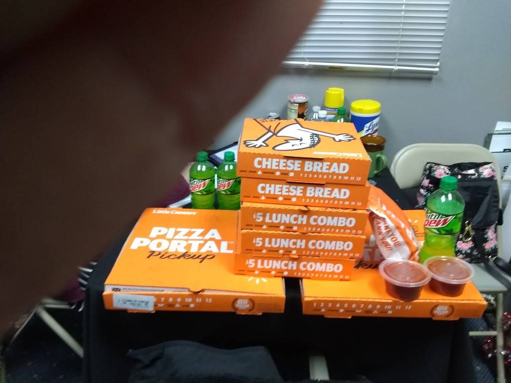 Little Caesars Pizza | meal takeaway | 521 N Lake St, Ironwood, MI 49938, USA | 9069320922 OR +1 906-932-0922
