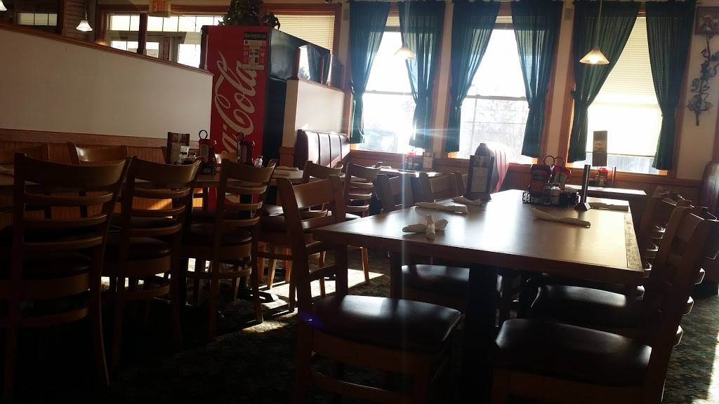 Village Pizza & Grill | restaurant | 116 Main St, Ashland, NH 03217, USA | 6039689689 OR +1 603-968-9689