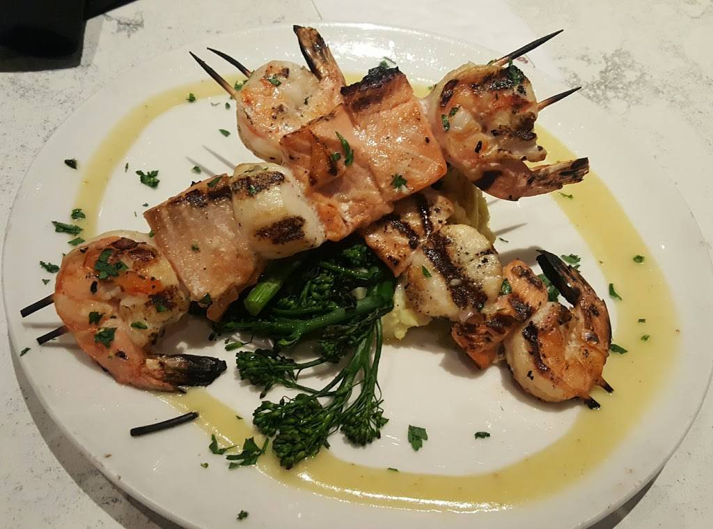 Cutters Crabhouse | restaurant | 2001 Western Ave, Seattle, WA 98121, USA | 2064484884 OR +1 206-448-4884