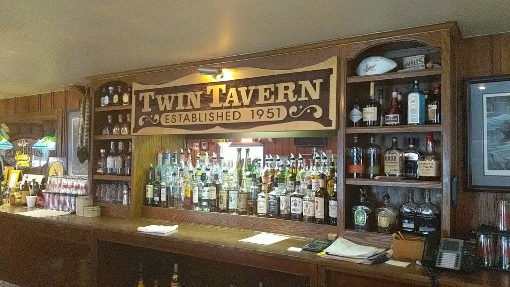 Twin Tavern | restaurant | 1028 S 4th St, DeKalb, IL 60115, USA | 8157587378 OR +1 815-758-7378