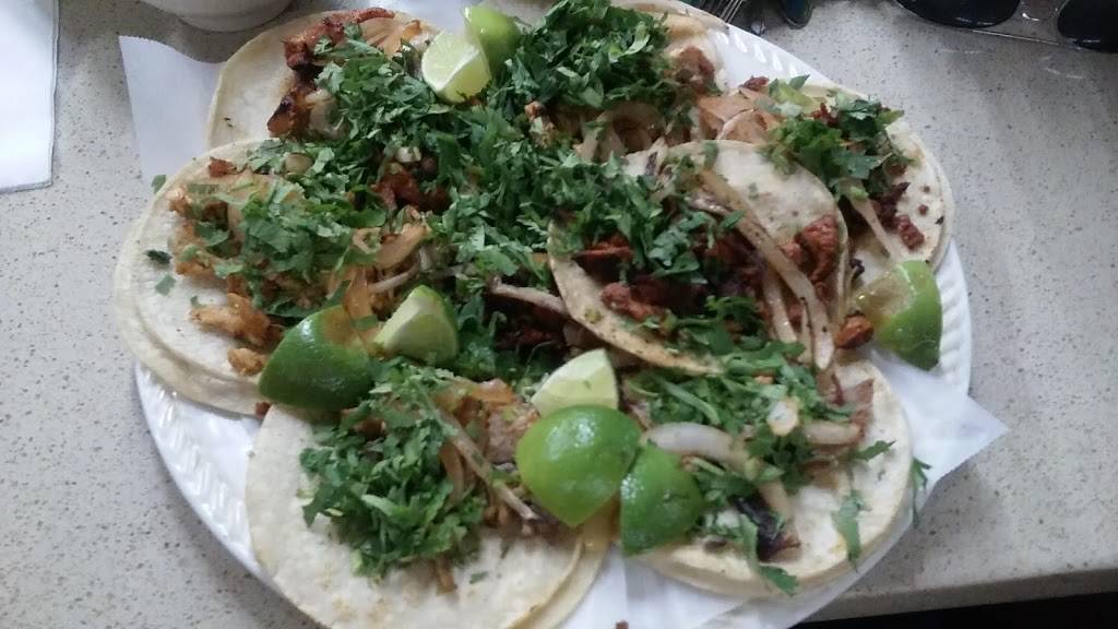 El Tipico | restaurant | 4329 Lonas Dr, Knoxville, TN 37909, USA | 8655834008 OR +1 865-583-4008