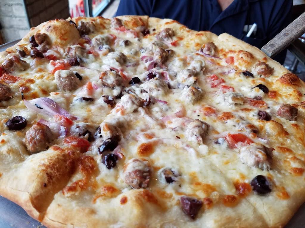 Transfer Pizzeria Café | cafe | 101 W Mitchell St, Milwaukee, WI 53204, USA | 4147630438 OR +1 414-763-0438