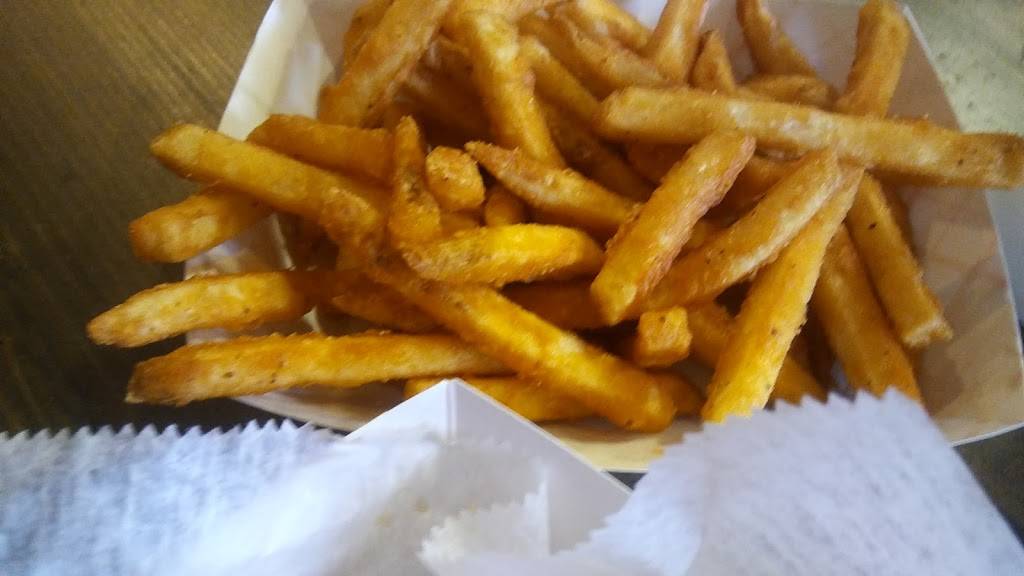 Stacked Deli | meal takeaway | 233 N Old Woodward Ave, Birmingham, MI 48009, USA | 2485935300 OR +1 248-593-5300