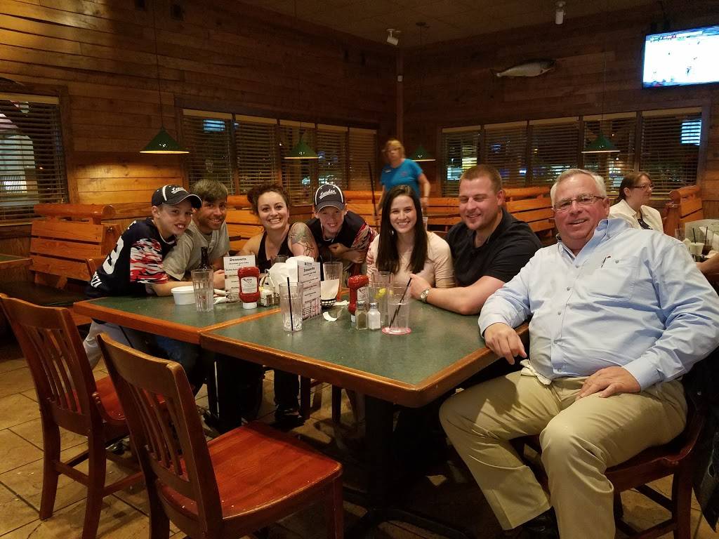 Newicks Lobster House | restaurant | 317 Loudon Rd, Concord, NH 03301, USA | 6032252424 OR +1 603-225-2424