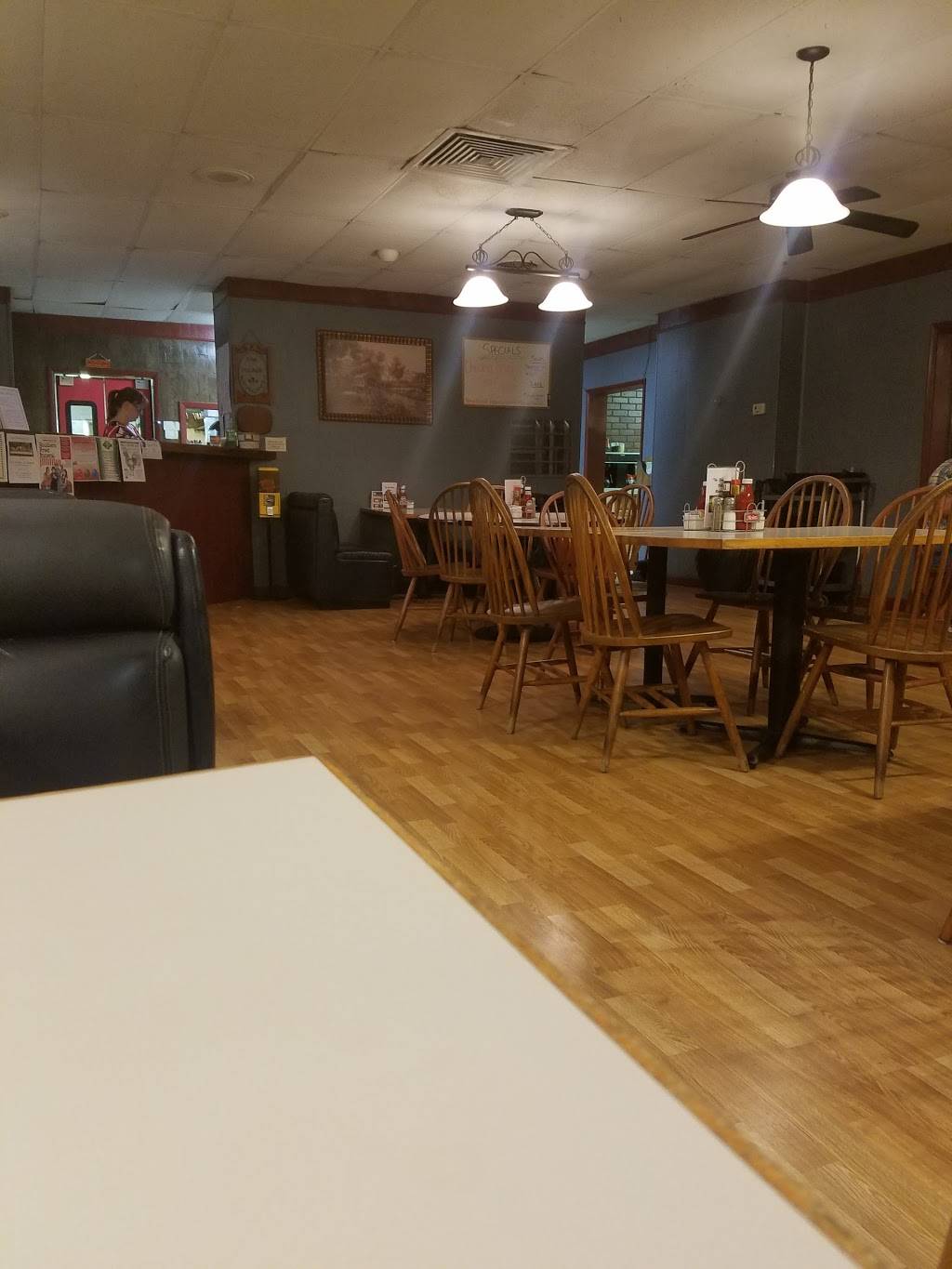 Fork Union Village Restaurant | restaurant | 4321 James Madison Hwy, Fork Union, VA 23055, USA | 4348423058 OR +1 434-842-3058