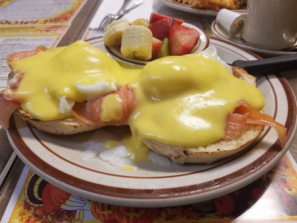 Edison Family Restaurant | restaurant | 1900 Oak Tree Road, Edison, NJ 08820, USA | 7329062272 OR +1 732-906-2272