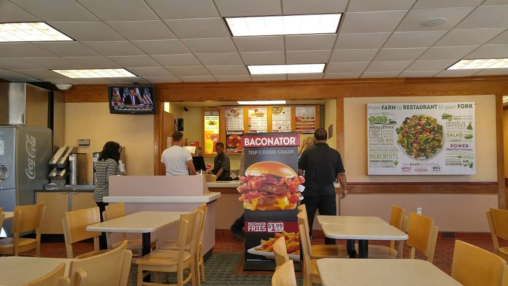 Wendys | restaurant | 220 Lancaster Ave, Paoli, PA 19301, USA | 6106442093 OR +1 610-644-2093