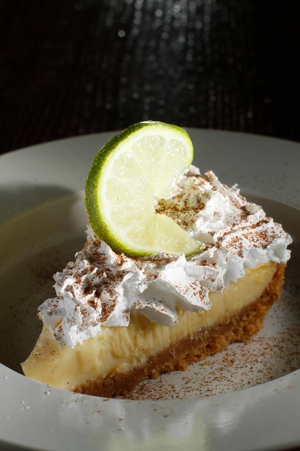 Hueys - Germantown | restaurant | 7677 Farmington Blvd, Germantown, TN 38138, USA | 9013183030 OR +1 901-318-3030