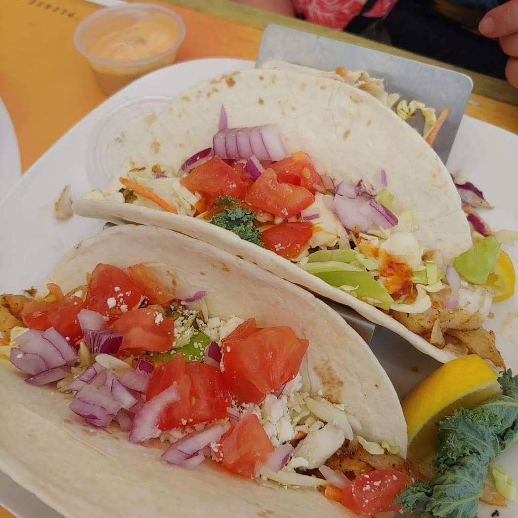 Nautifish Rum Bar | restaurant | 1022 Nautica Rd, Camdenton, MO 65020, USA | 5732862226 OR +1 573-286-2226