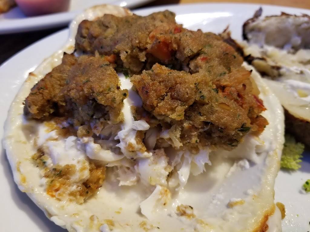 Litchfields Bar and Grill Restaurant | restaurant | 2135 Post Rd, Wells, ME 04090, USA | 2076465711 OR +1 207-646-5711