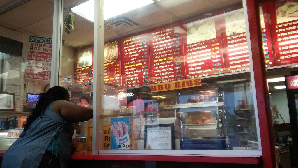 American Fried Chicken | restaurant | 466 18th Ave, Newark, NJ 07103, USA | 9732970777 OR +1 973-297-0777