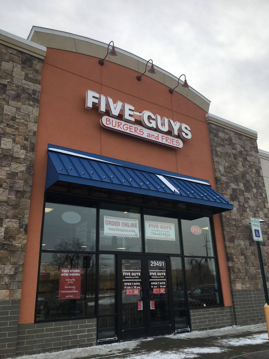 Five Guys | meal takeaway | 29491 Plymouth Rd, Livonia, MI 48150, USA | 7344223483 OR +1 734-422-3483