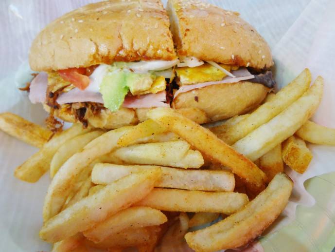 Viva la Fiesta | restaurant | 1027 Century Dr, Edwardsville, IL 62025, USA | 6182437325 OR +1 618-243-7325