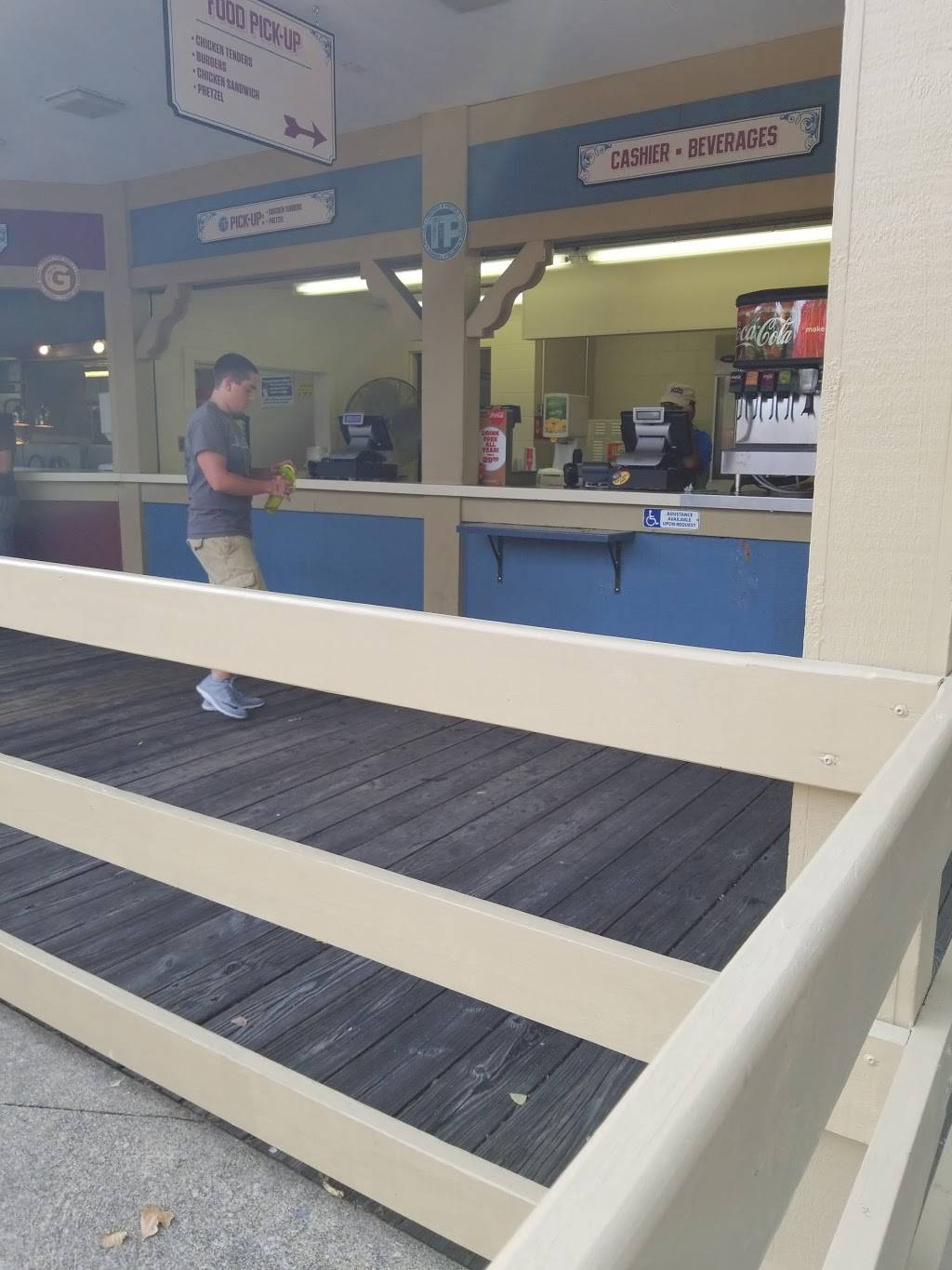 Stockade Refreshments | restaurant | 1870 Frontier Town Dr, Sandusky, OH 44870, USA | 4196272350 OR +1 419-627-2350