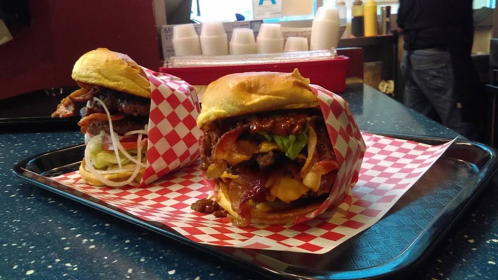So-Cal Burgers Chill & Grill | restaurant | 203 S Mednik Ave, Los Angeles, CA 90022, USA | 3232633188 OR +1 323-263-3188
