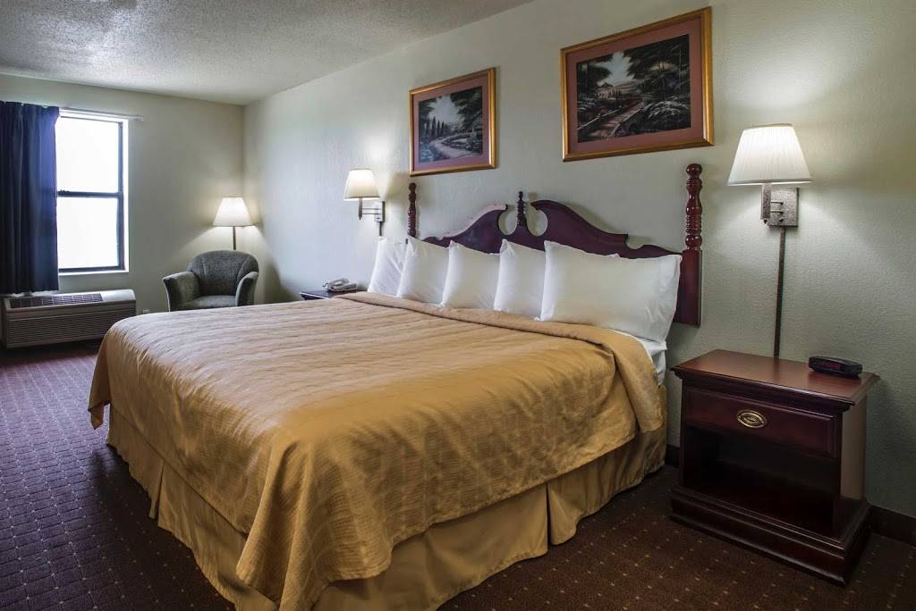 Quality Inn | restaurant | 100A East, Seright St, Harrisburg, IL 62946, USA | 6182522442 OR +1 618-252-2442