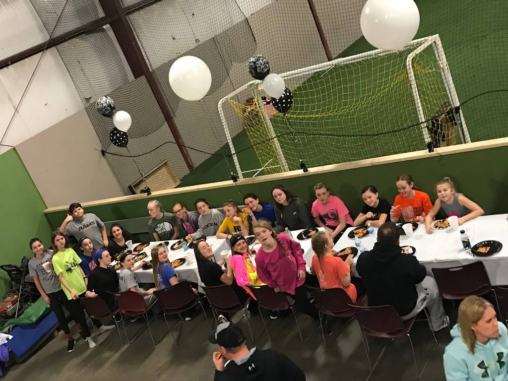 Rally Time Sports Club | meal takeaway | 5000 NE 12th Ave, Pleasant Hill, IA 50327, USA | 5152652902 OR +1 515-265-2902